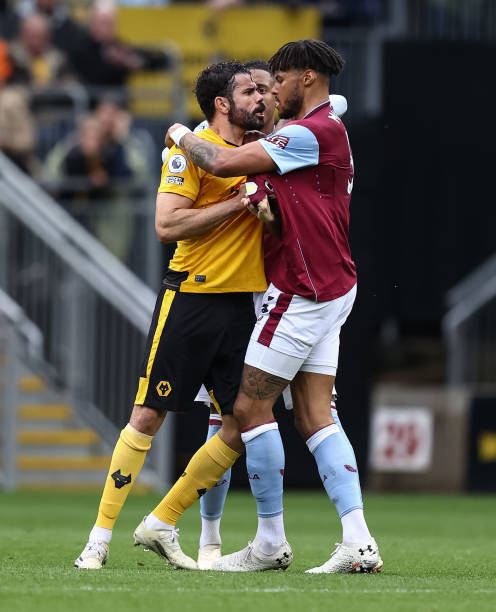 都显示出他 都显示出他